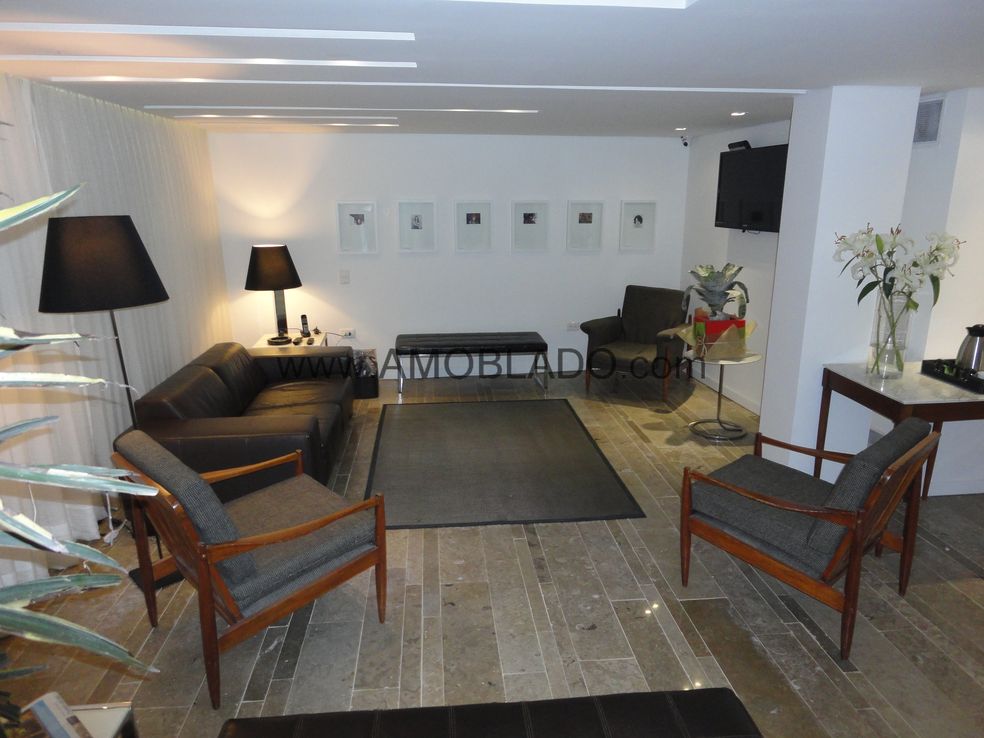 EMAUS – The Grace Hotel