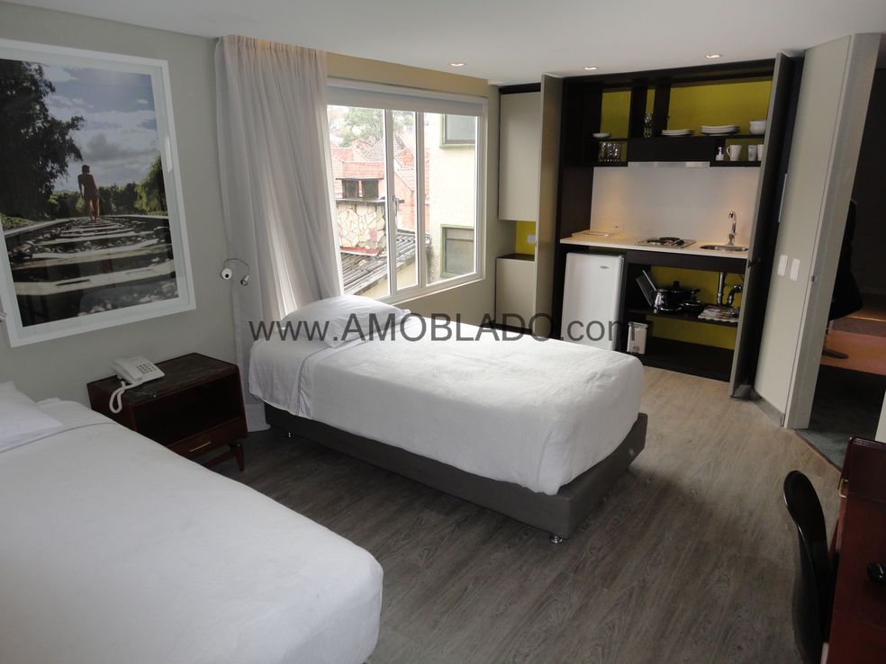 EMAUS – The Grace Hotel