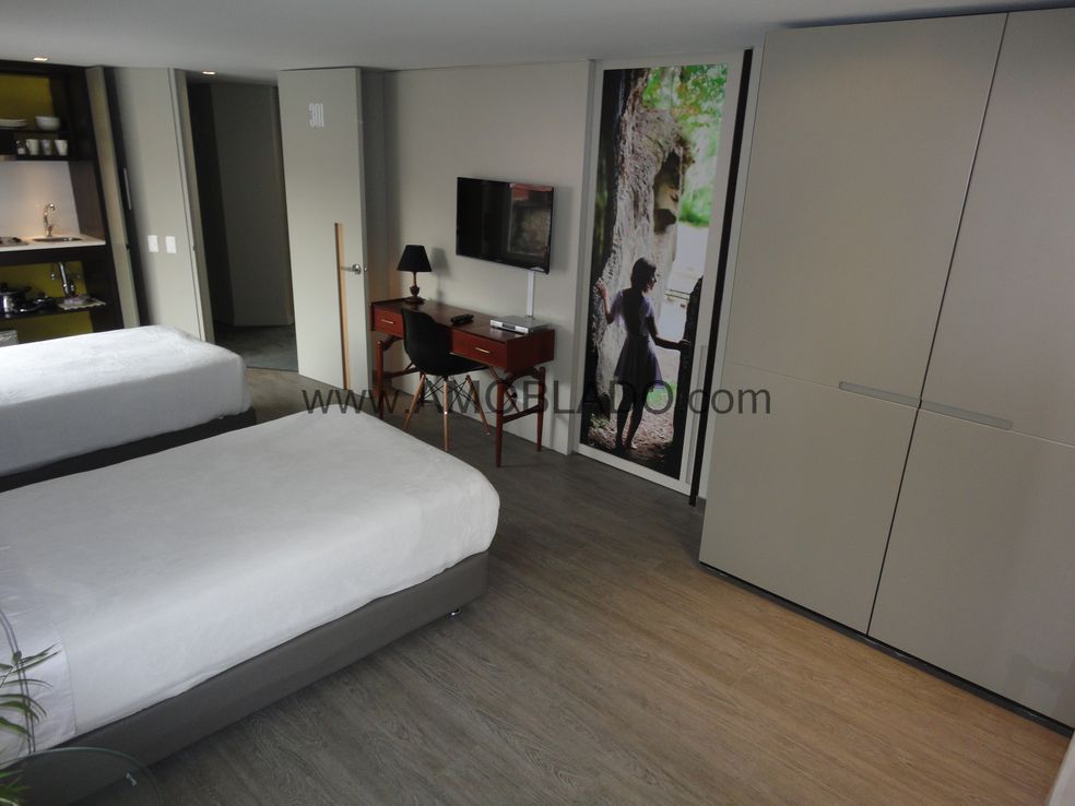EMAUS – The Grace Hotel