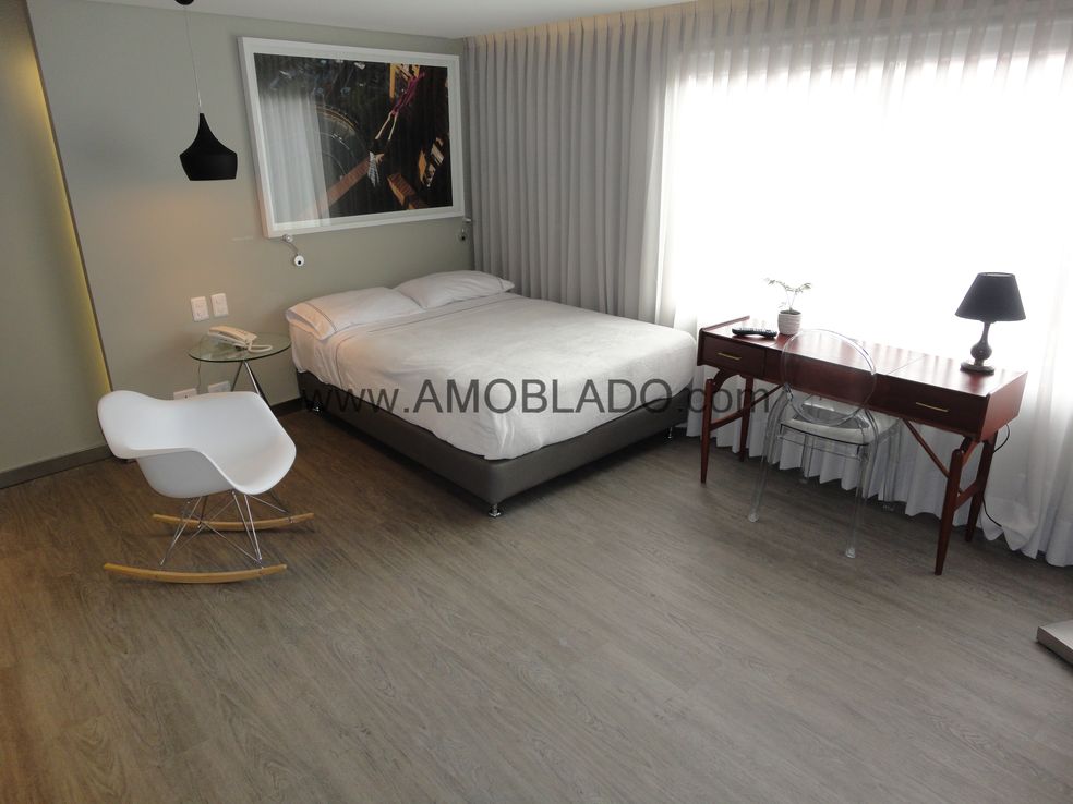 EMAUS – The Grace Hotel
