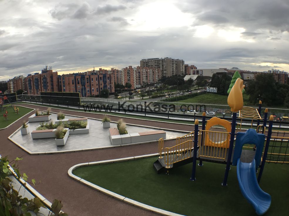 CIUDAD SALITRE – Plaza Claro RODIN