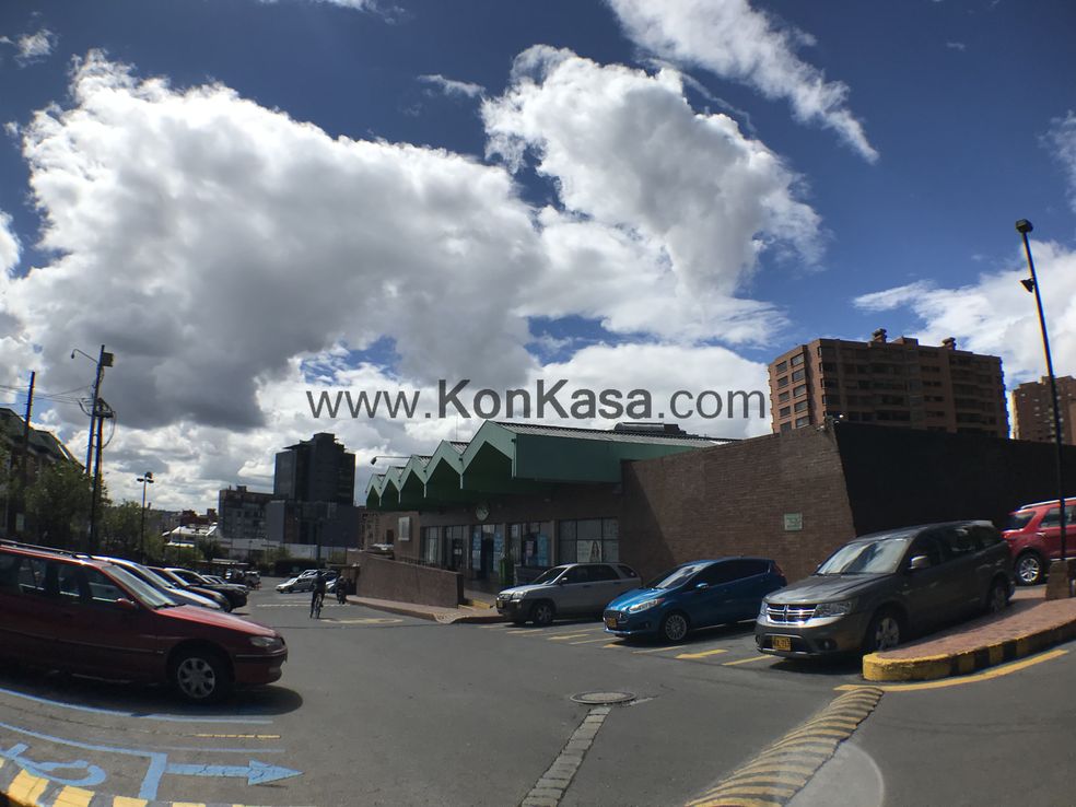 USAQUÉN – Local Paseo Real