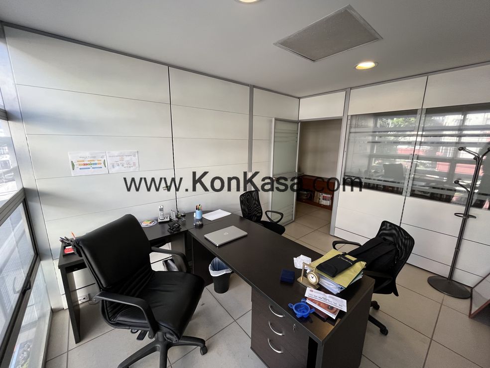 LA CASTELLANA – Business Point (Oficina).  10.38 %  E. A.