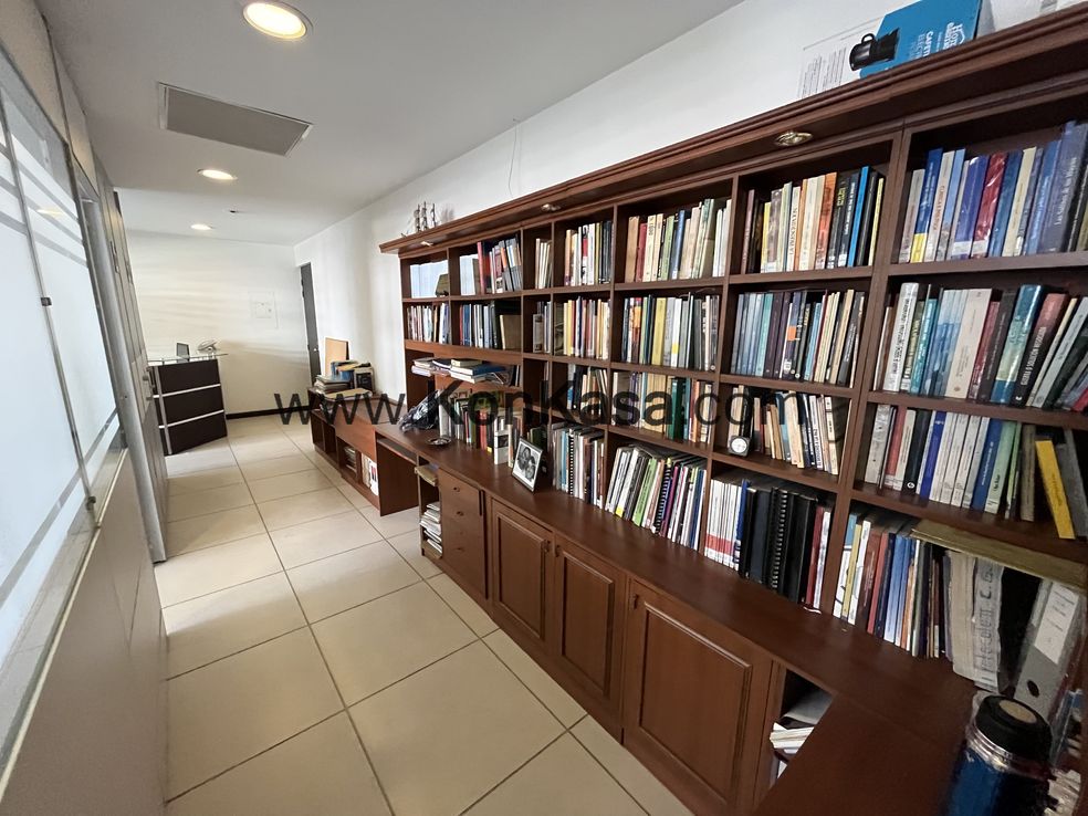 LA CASTELLANA – Business Point (Oficina).  10.38 %  E. A.