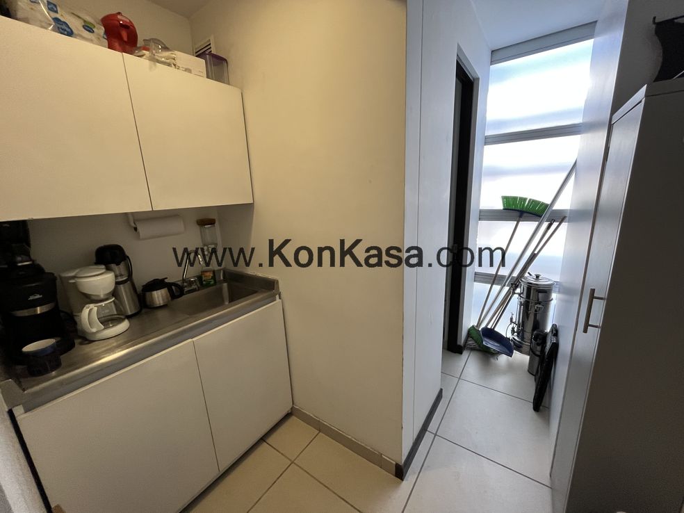 LA CASTELLANA – Business Point (Oficina).  10.38 %  E. A.