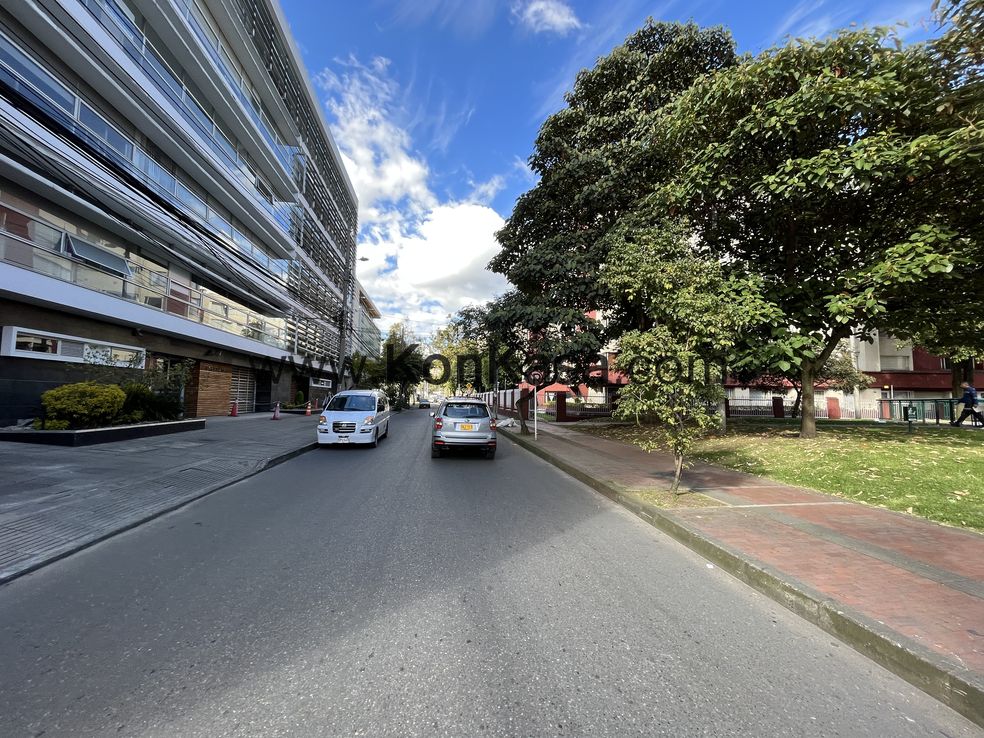 LA CASTELLANA – Business Point (Oficina).  10.38 %  E. A.