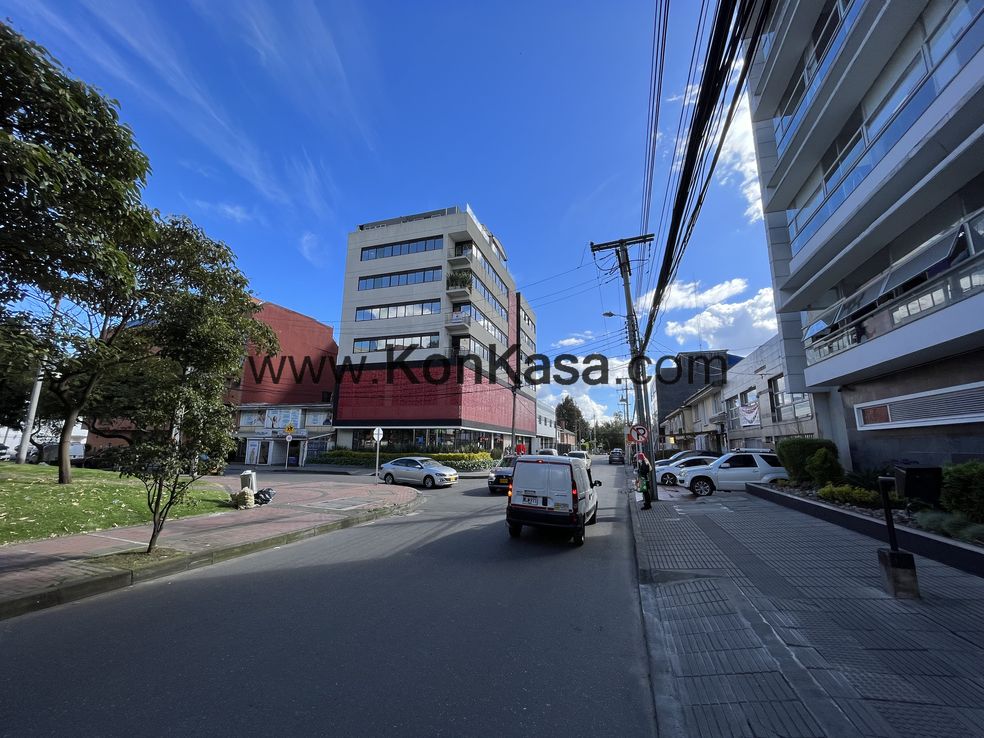 LA CASTELLANA – Business Point (Oficina).  10.38 %  E. A.