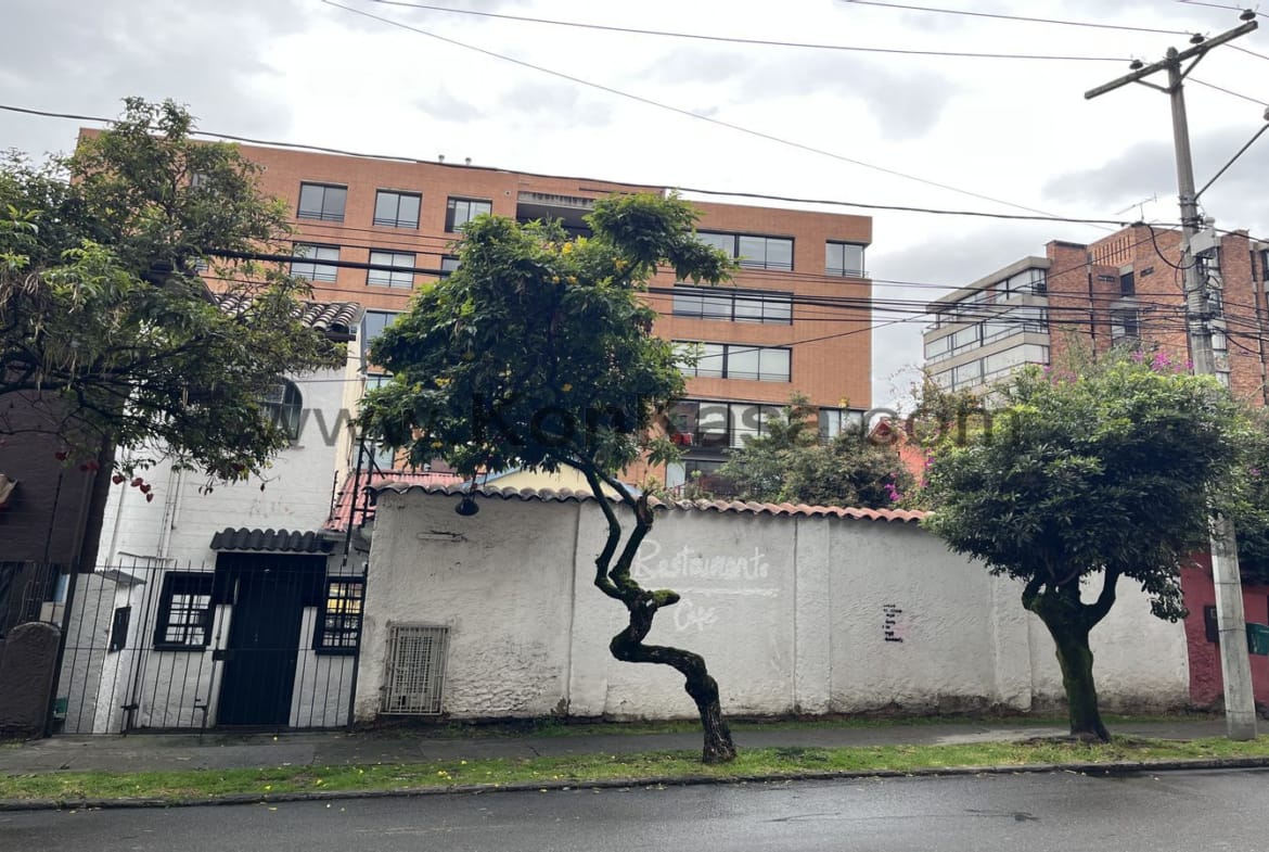 ROSALES ZONA G – Local Comercial Cl. 74
