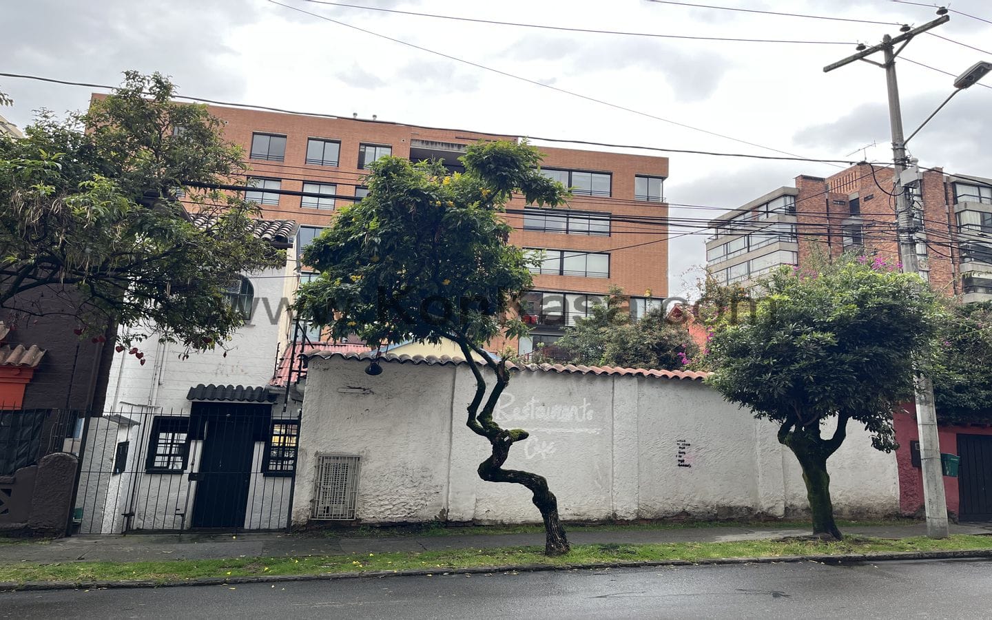 Renta-local-comercial-rosales-bogota-1 ROSALES ZONA G – Local Comercial Cl. 74