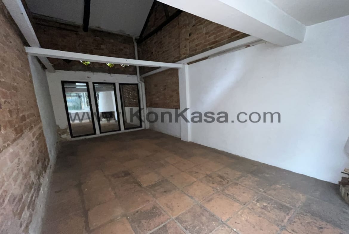 ROSALES ZONA G – Local Comercial Cl. 74