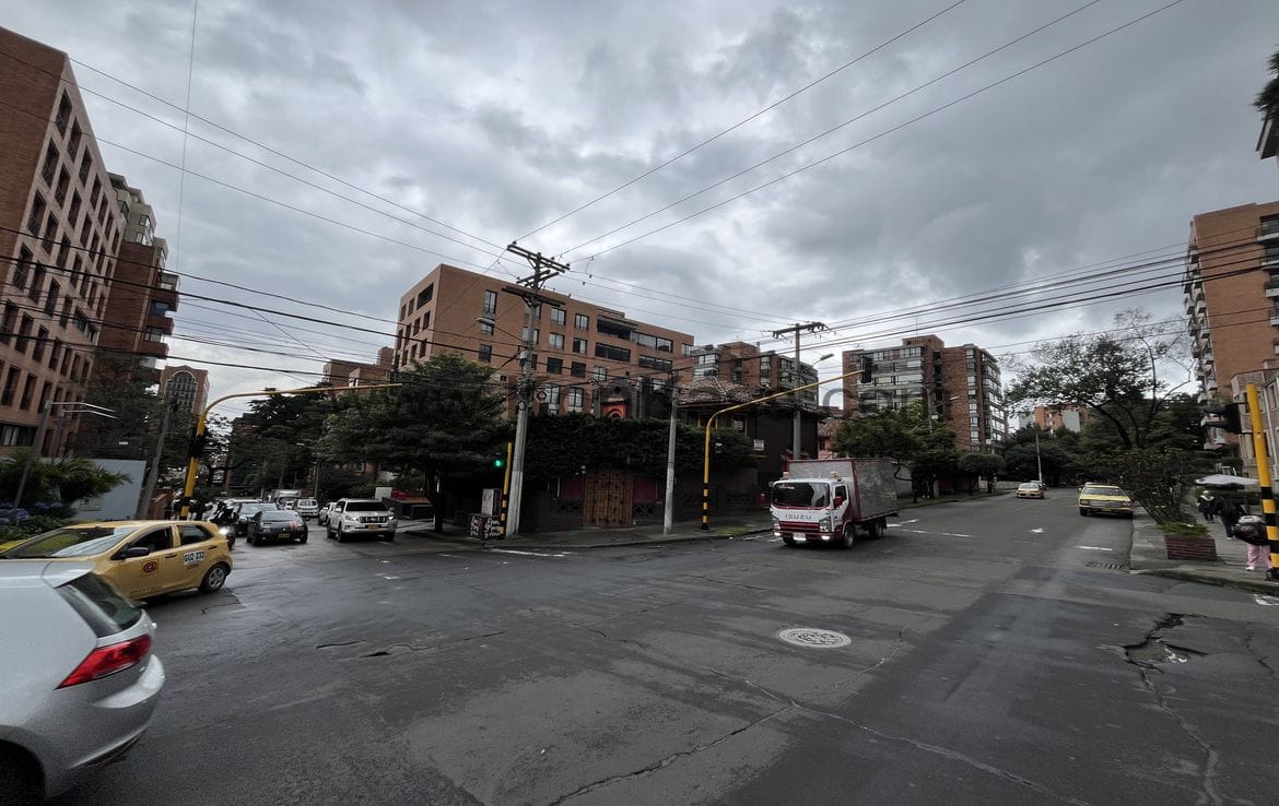 ROSALES ZONA G – Casa Comercial Esquinera