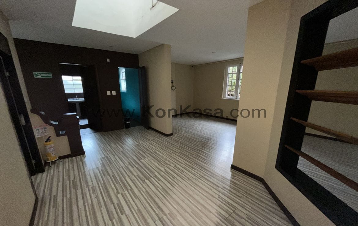 ROSALES ZONA G – Casa Comercial Esquinera