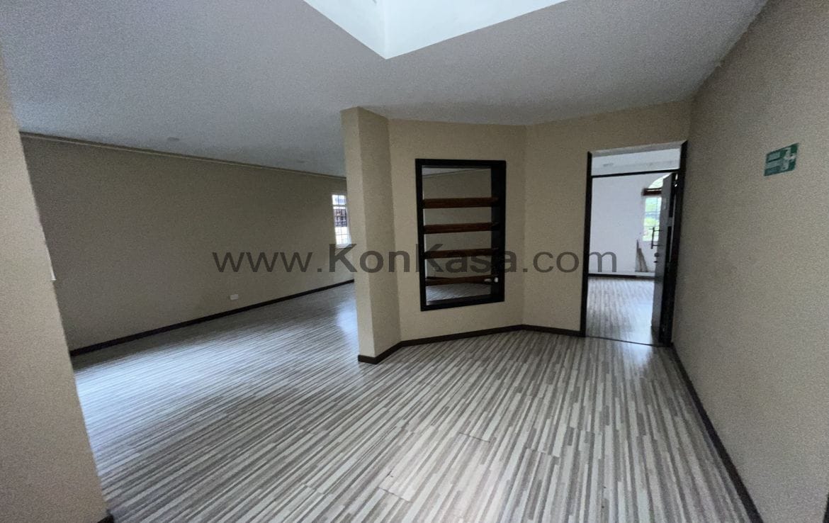 ROSALES ZONA G – Casa Comercial Esquinera