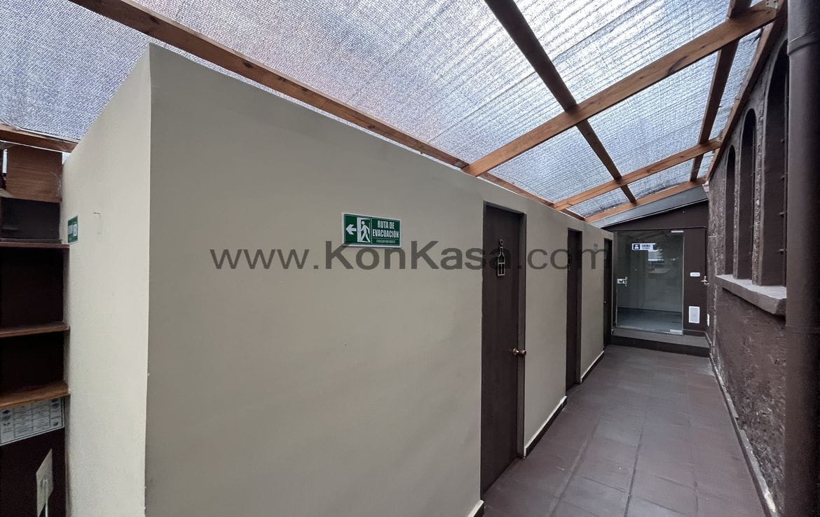 ROSALES ZONA G – Casa Comercial Esquinera