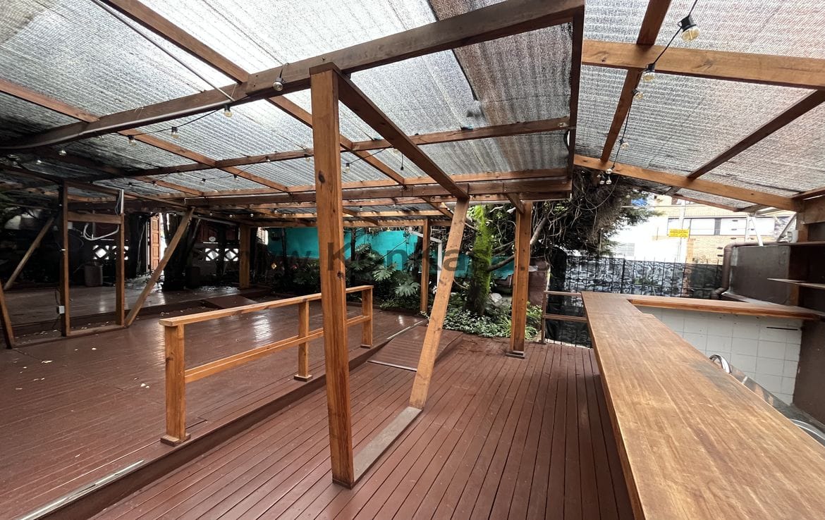 ROSALES ZONA G – Casa Comercial Esquinera