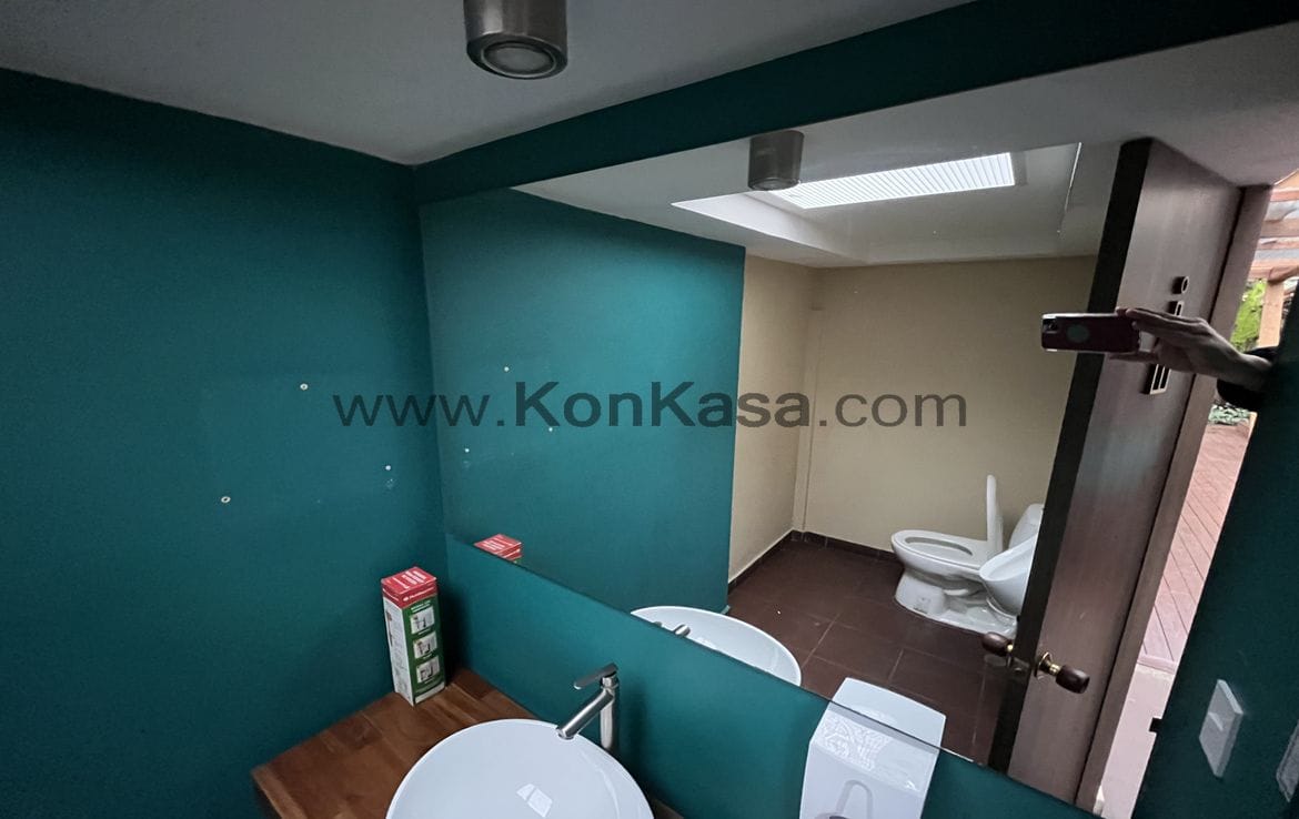 ROSALES ZONA G – Casa Comercial Esquinera