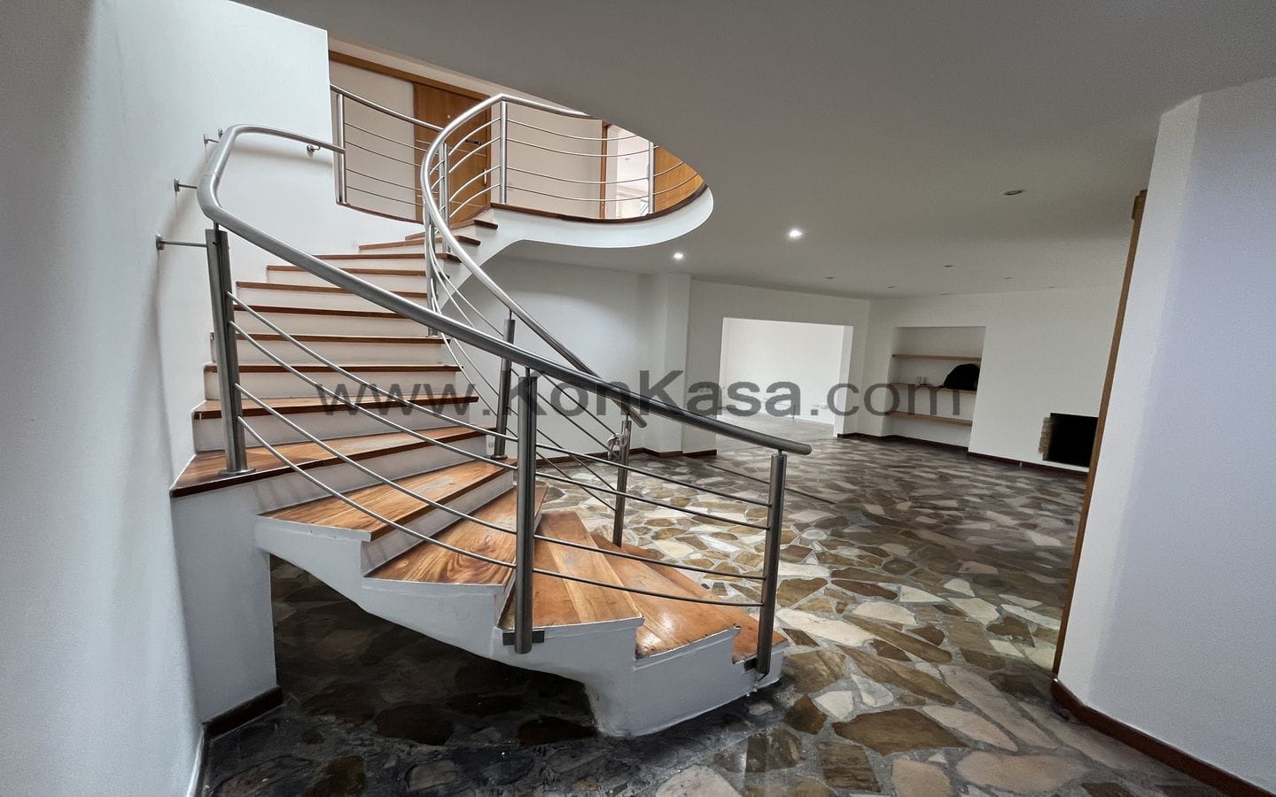 Renta-y-venta-apartamento-rosales-zona g-9 Renta y venta Casa Los Rosales