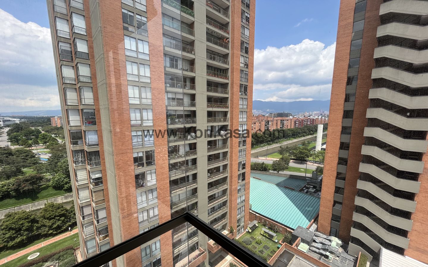 CIUDAD SALITRE – Arboleda del Salitre