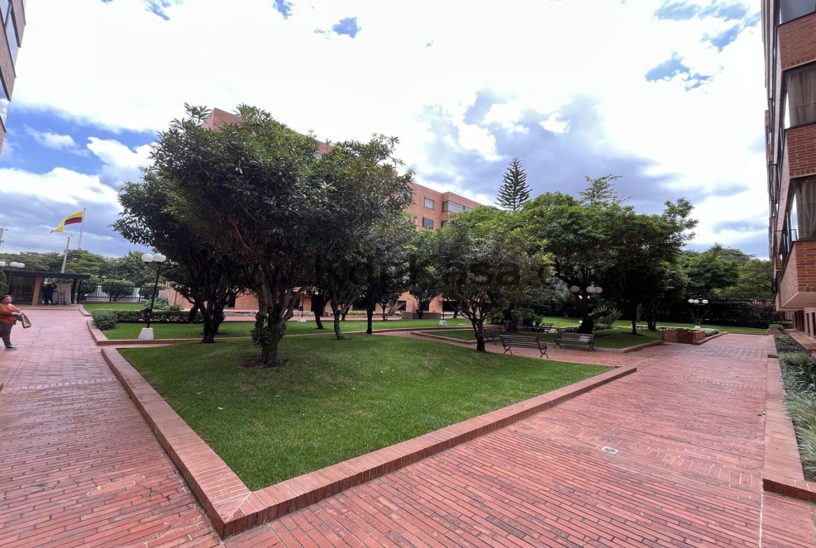 MULTICENTRO – Manzana D
