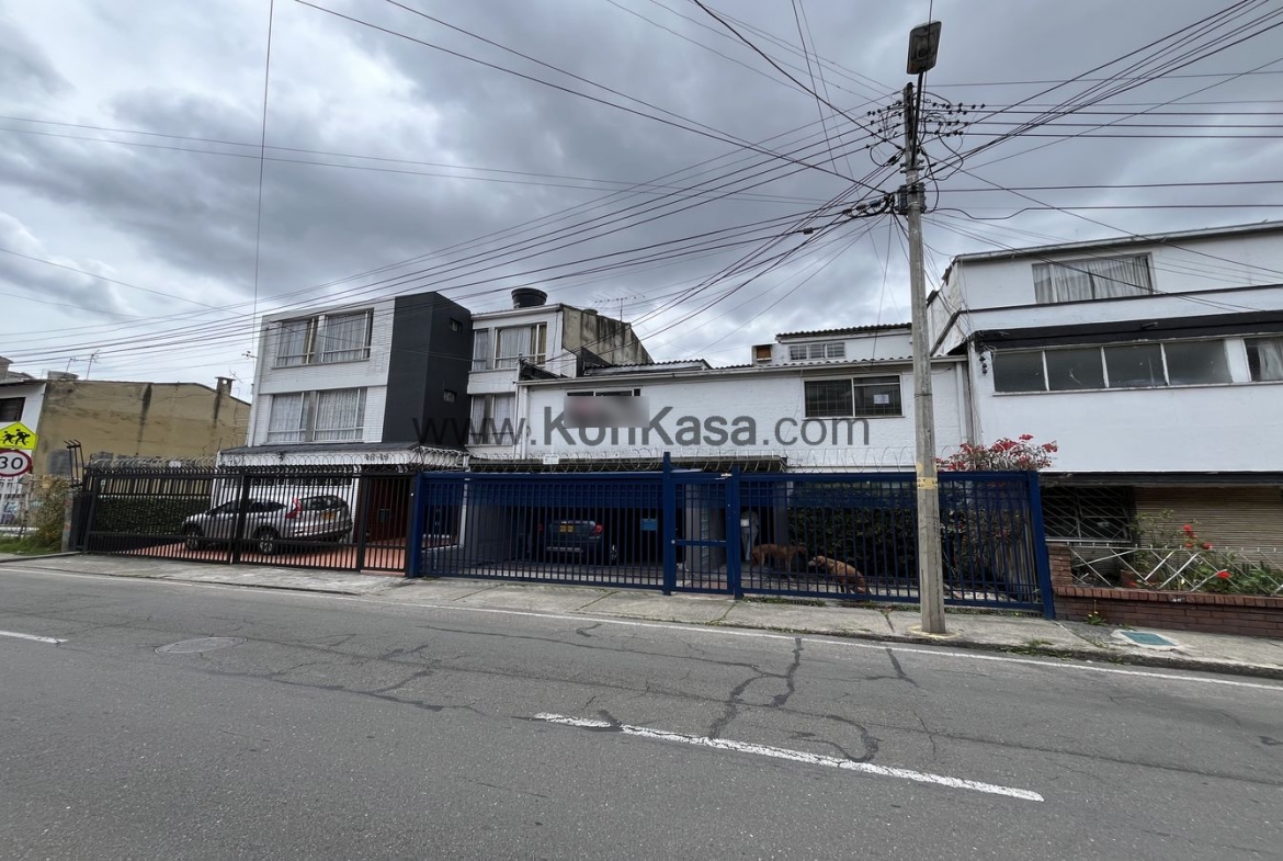 CHAPINERO ALTO (Pardo Rubio / Javeriana ) – Casa Remodelar