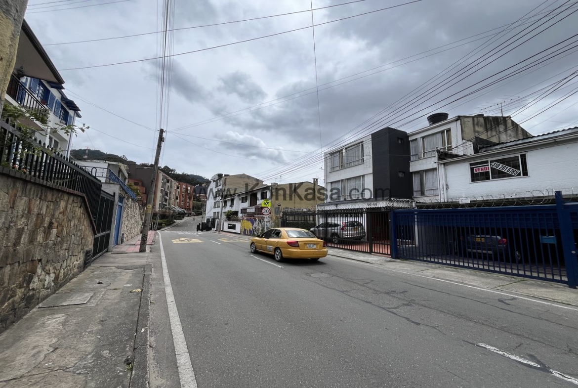 CHAPINERO ALTO (Pardo Rubio / Javeriana ) – Casa Remodelar